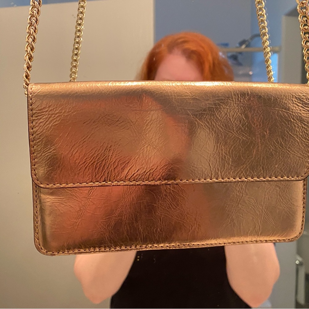 Banana Republic Gold Leather Crossbody Bag with Chain Strap - Picture 4 of 6